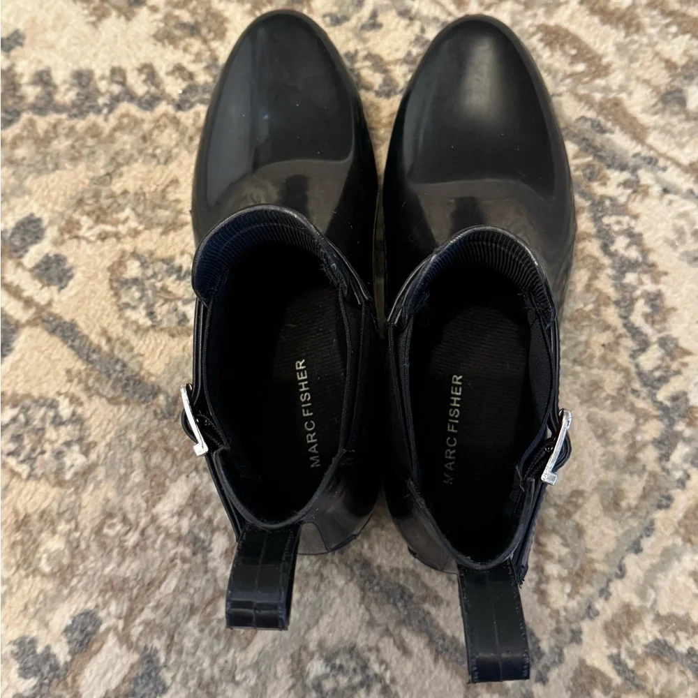 Marc‎ Fisher rain boots
